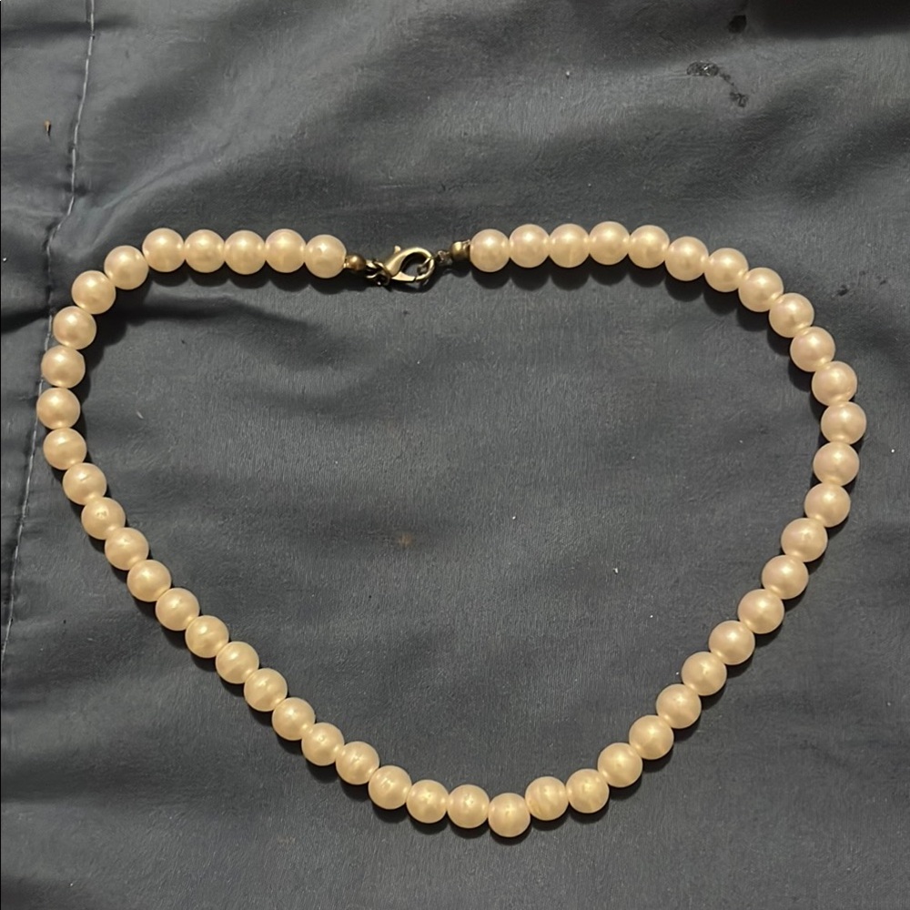 Elegant Pearl Necklace